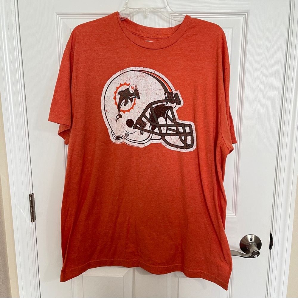 NFL Team Apparel Miami Dolphins Orange T Shirt size XL